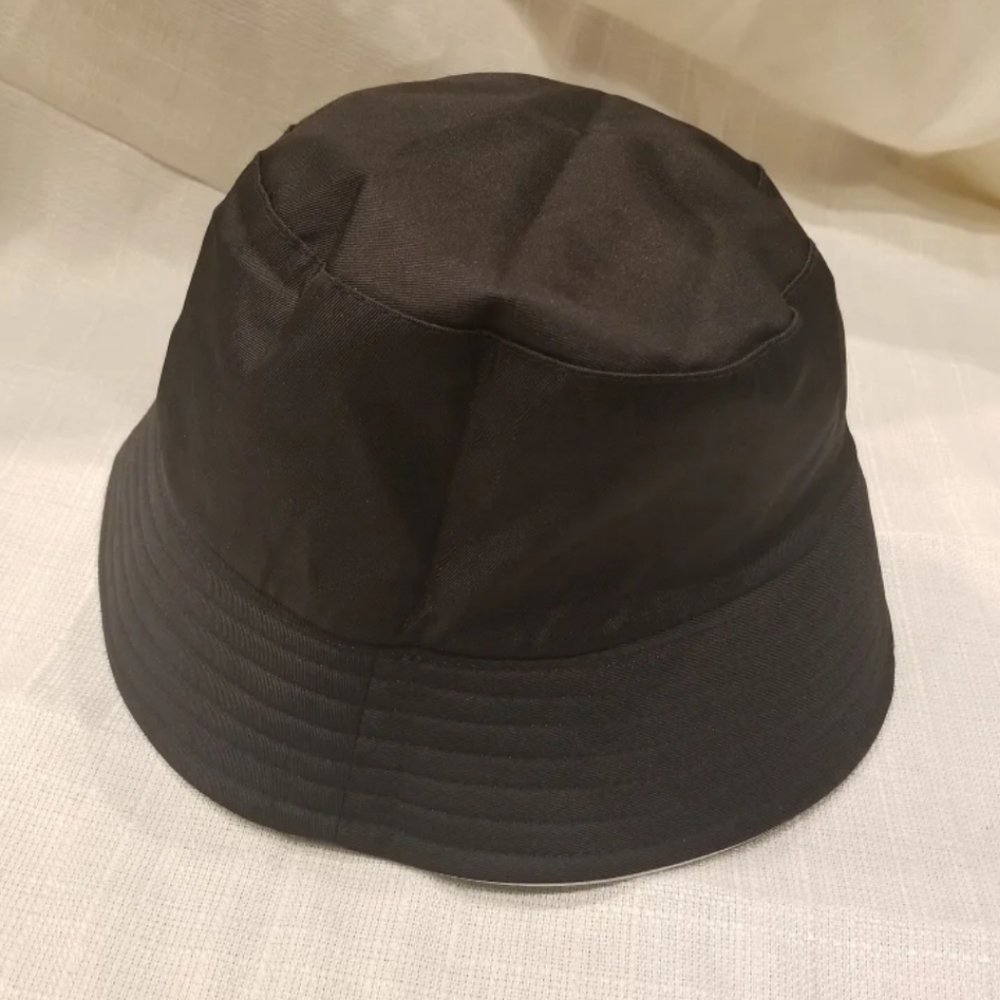 Womans Reversable Bucket Hat